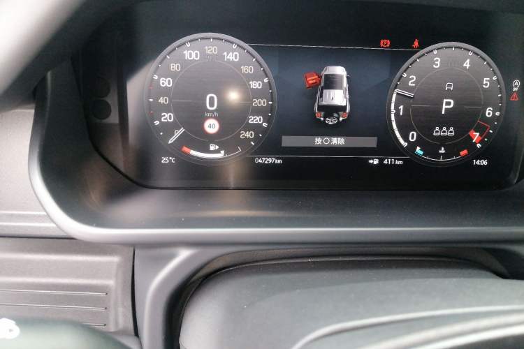 Used Land Rover Defender 2023 Facelift 110 3.0T P400 X-DYNAMIC HSE Odometer Close Up