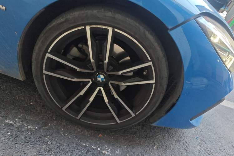 Used BMW Z4 2022 sDrive 25i M Sport Package Right Front Wheel Hub
