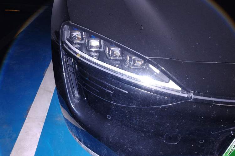 Used Hima Luxeed R7 2024 All-Electric 802 km Max
