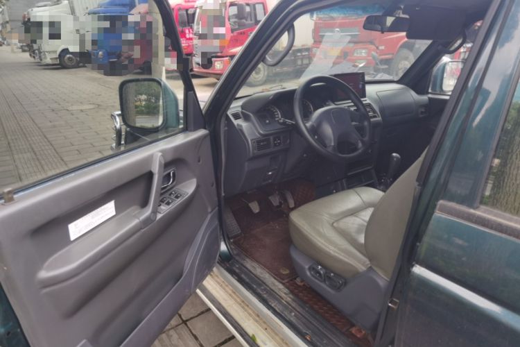 Used Leopaard Heijingang 2009 2.4L Manual Transmission 4x4 China Stage III