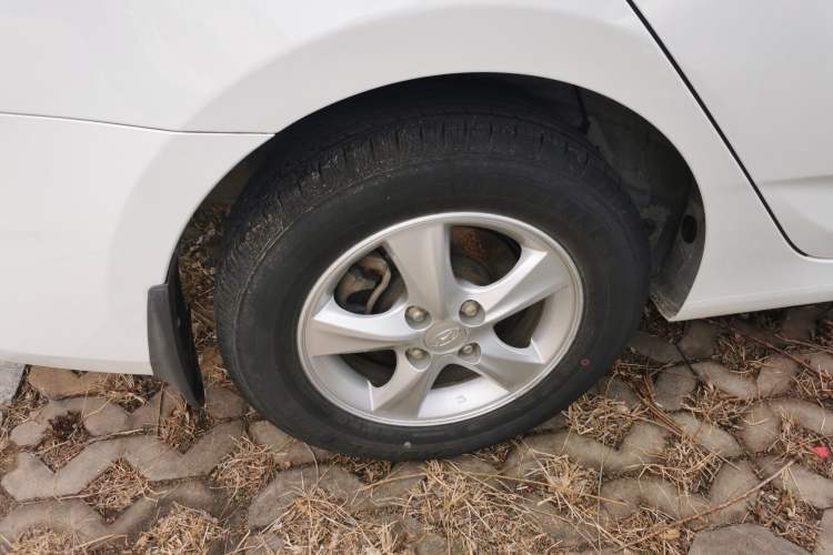 Used Hyundai Verna (older generation) 2014 1.4L Manual Smart GLS Trim