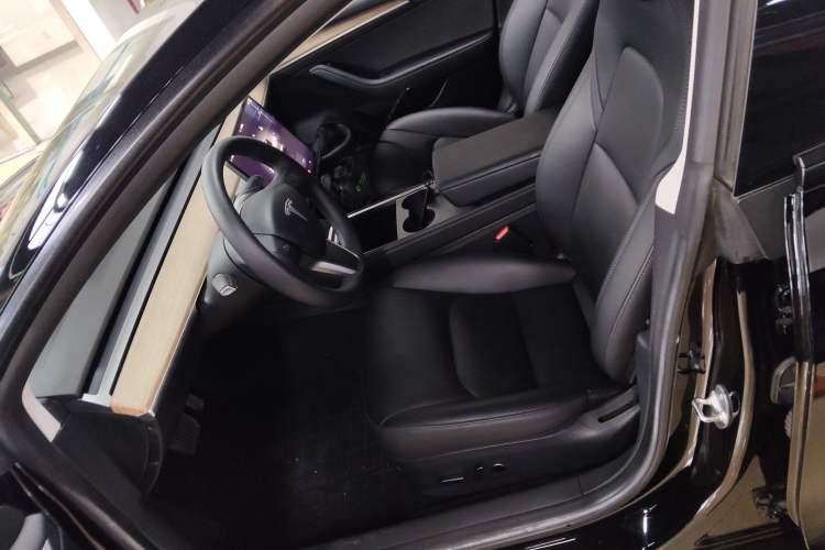 Used Tesla Model 3 2022 Rear-Wheel-Drive Version Left Front Seat