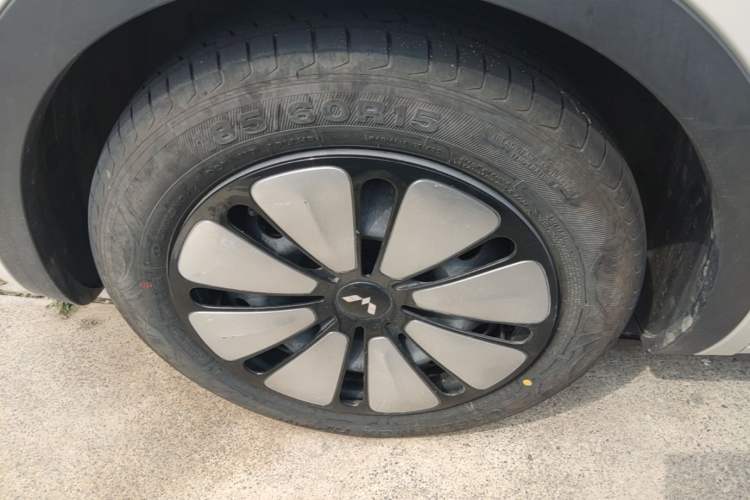 Used Wuling Bingo 2024 333 km Enjoyment Version Left Front Wheel Hub