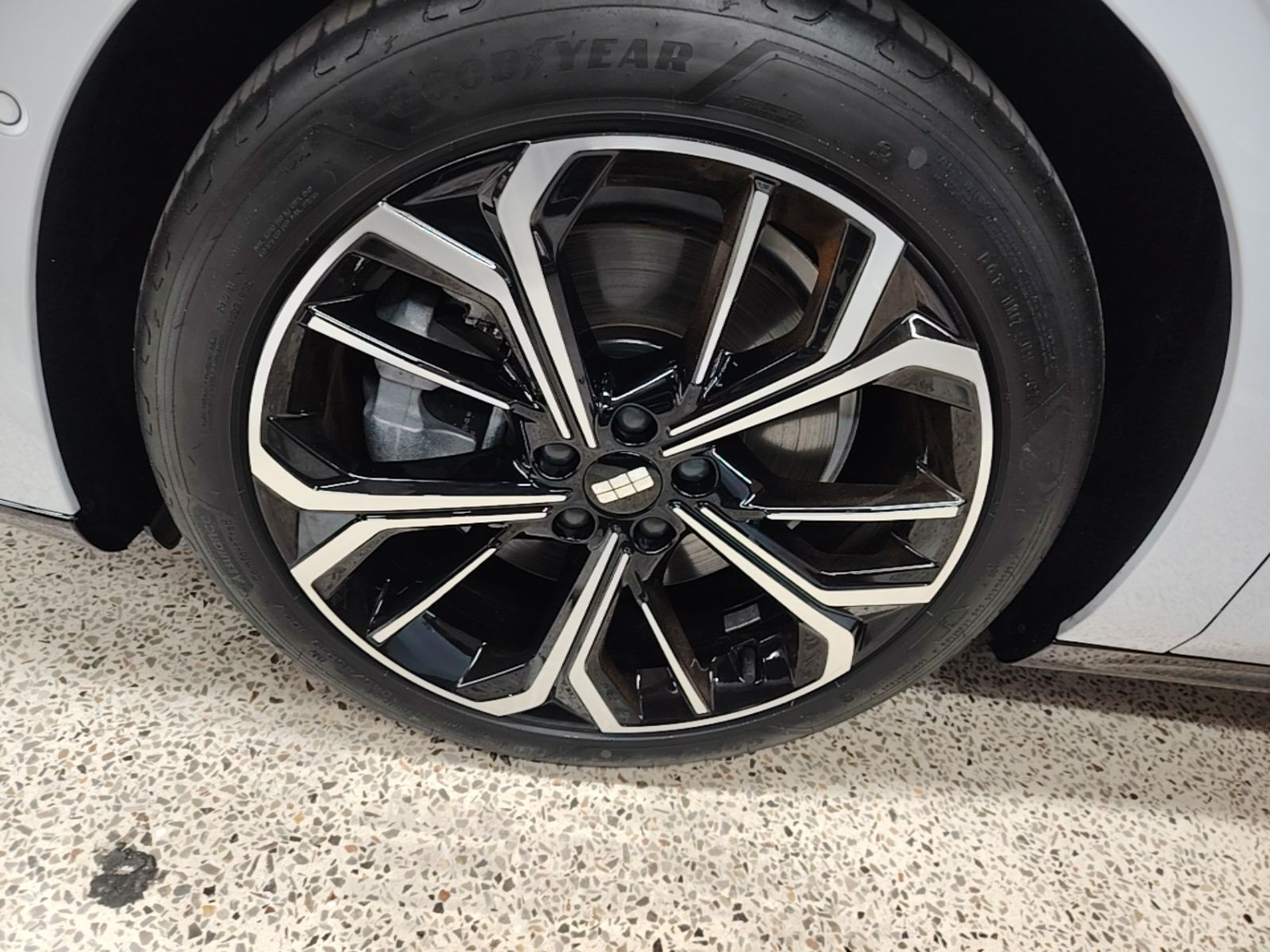 Geely Galaxy E8 2025 700 km Long-Range Intelligent Driving Version — снимка 10