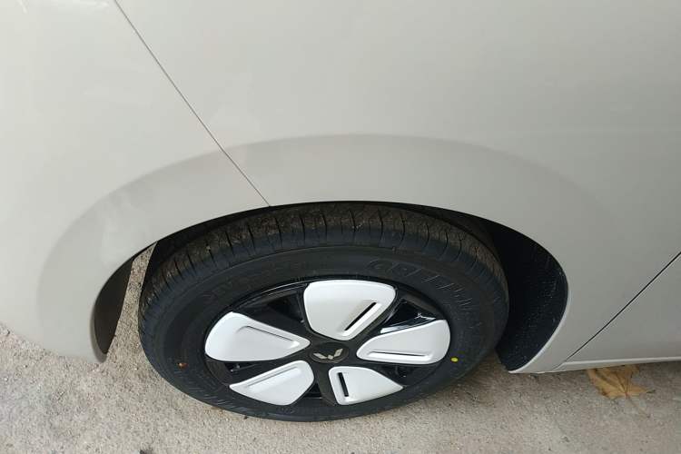 Used Wuling Hongguang MINIEV 2025 Four-Door Version Advanced Edition
