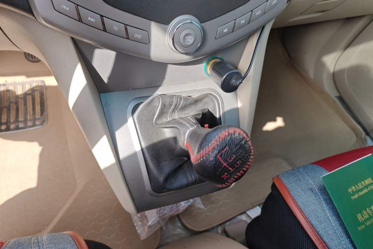 Used BYD S6 2013 Jingyue Edition 2.0L Manual Luxury Model 5 Seats
