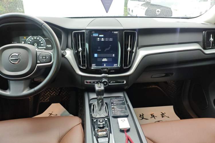 Used Volvo XC60 2019 T5 4x4 Smart Edition China VI Standard