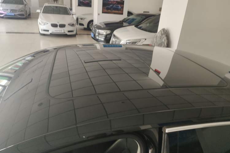 Used Volkswagen Magotan 2017 330TSI DSG Luxury Model Roof