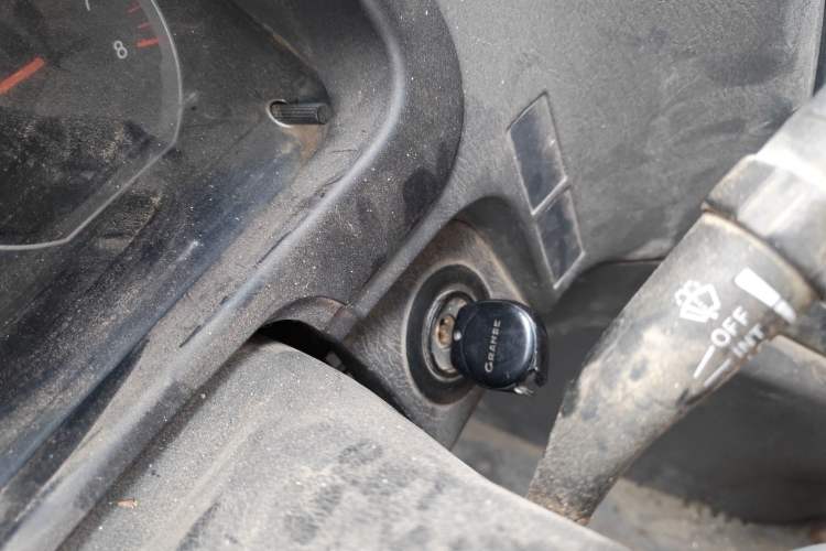 Used Jinbei Express 2017 2.0L Standard Version V19
