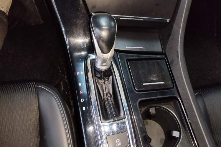 Used Honda Spirior 2015 2.0L Prestige Edition
