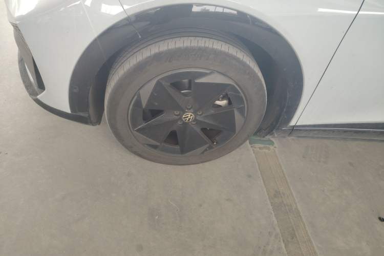 Used Volkswagen ID.UNYX 2024 Pro Long-Range Version
