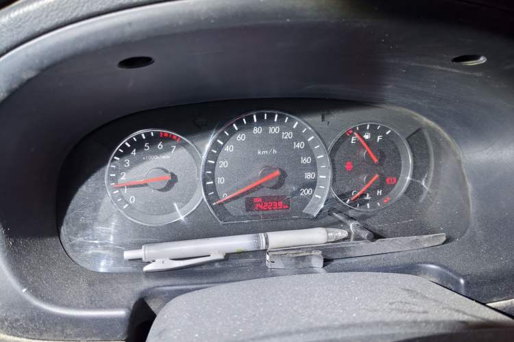 Used CHANGAN Alsvin V3 2012 1.3L Manual Luxury Version China IV Standard
