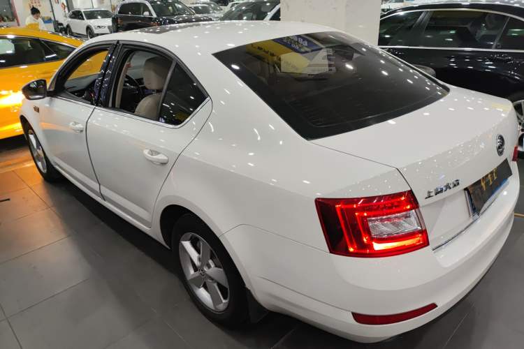 Used Skoda Octavia 2015 1.6L Manual Yijun Edition