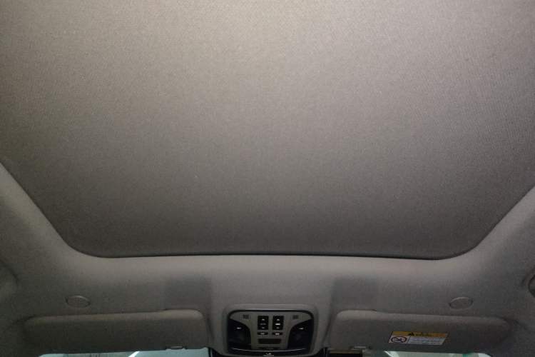 Used Wey VV6 2021 2.0T Two-Wheel Drive Smart Plus