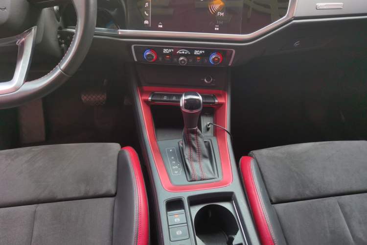 Used Audi Q3 2019 35 TFSI Advanced Dynamic Edition
