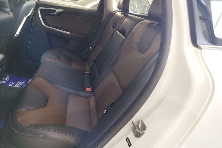 Used Volvo XC60 2017 T5 AWD Smart Upgrade Edition