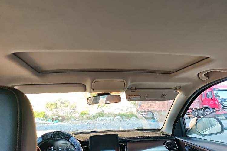 Used FAW Senya R7 2017 1.6L Automatic Smart Version