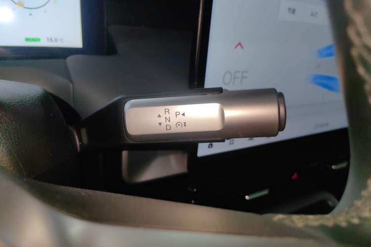 Used AION Y 2024 Younger