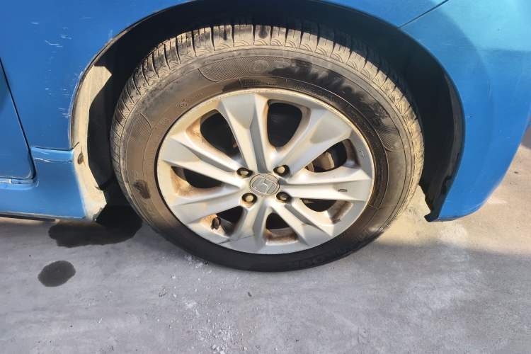 Used Honda Fit 2011 1.5L automatic panoramic sunroof version
