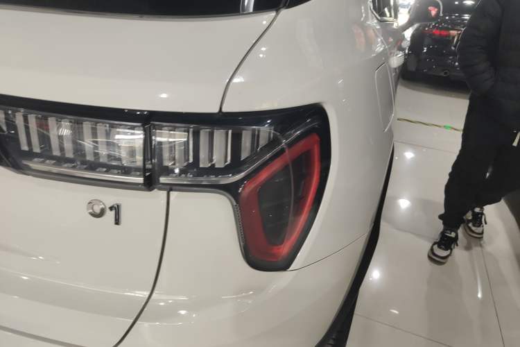 Used Lynk & Co 01 2017 2.0T Two-Wheel Drive Pro Edition
