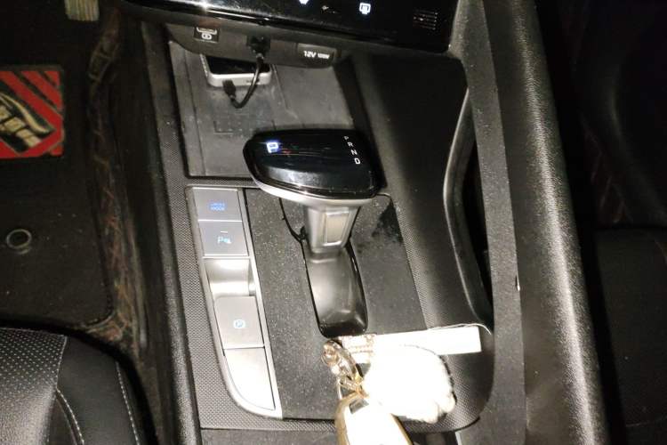 Used Hyundai Elantra 2021 1.5L CVT LUX Prestige Edition
