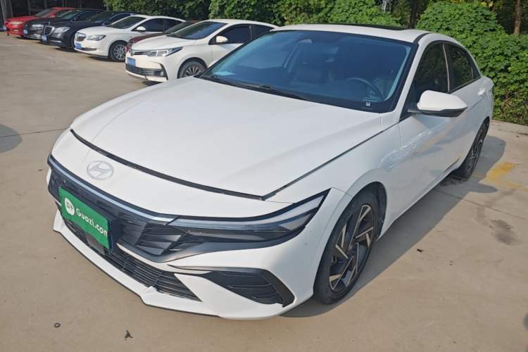 Used Hyundai Elantra 2023 1.5L CVT LUX Prestige Edition