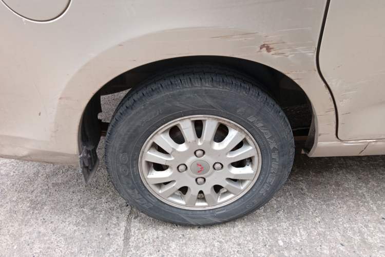 Used Wuling Rongguang V 2016 1.2L Standard Version Right Rear Wheel Hub