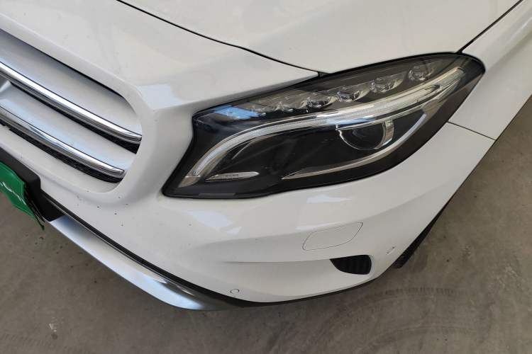 Used Mercedes-Benz GLA 2015 GLA 220 4MATIC Luxury Model Left Front Headlight