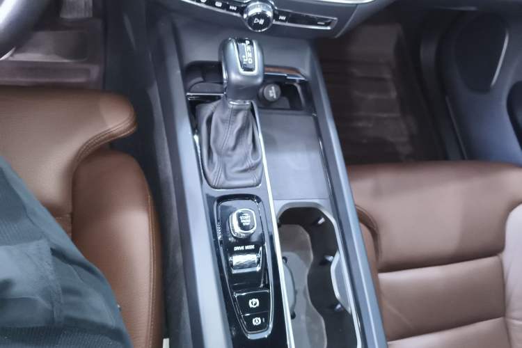 Used Volvo XC60 2021 T5 4x4 Zhiya Luxury Edition
