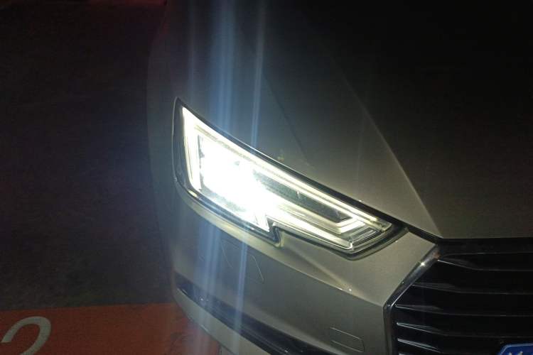 Used Audi A4L 2019 40 TFSI Ambition China VI Right Front Headlight