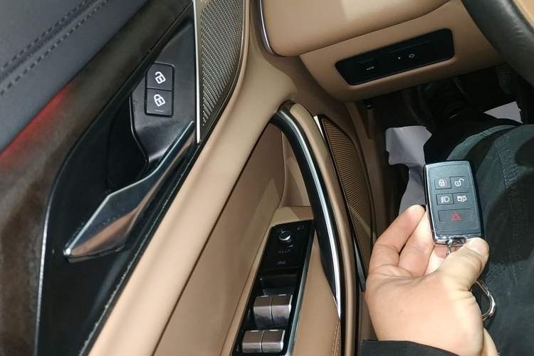 Used Jaguar XFL 2022 XFL 2.0T P250 Two-Wheel-Drive Prestige Luxury Edition
