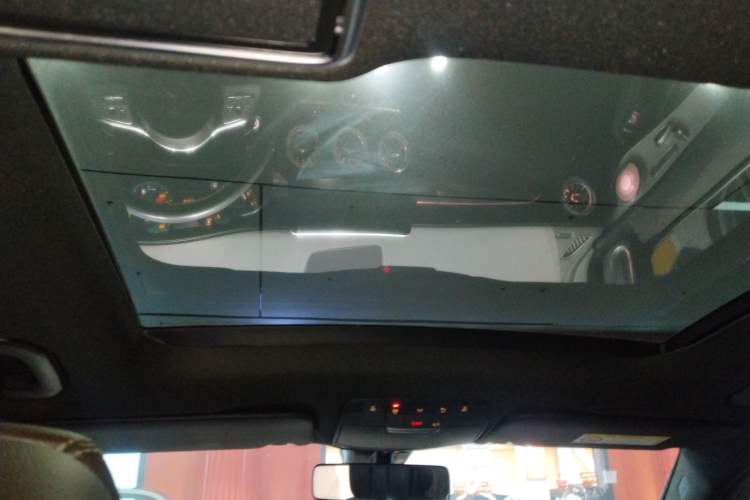 Used Mercedes-Benz GLC 2020 Facelift GLC 260 L 4MATIC Luxury Edition Headliner