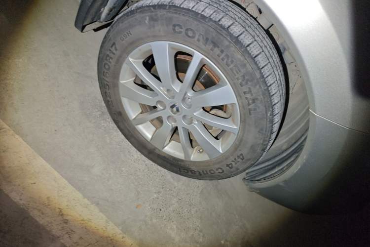 Used Renault Koleos 2012 2.5L Two-Wheel Drive Comfort Edition with Navigation
