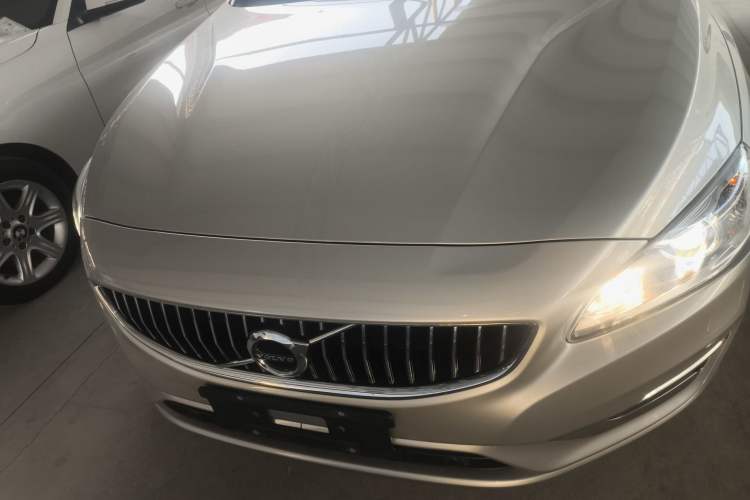 Used Volvo S60 2019 S60L Facelift T5 Intelligent Advanced Edition
