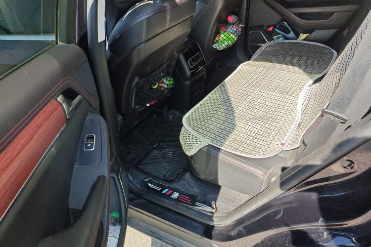 Used BYD Tang New Energy 2018 DM 2.0T All-Wheel Drive Smart Connectivity Luxury Model 7 Seats China V Emission Standard