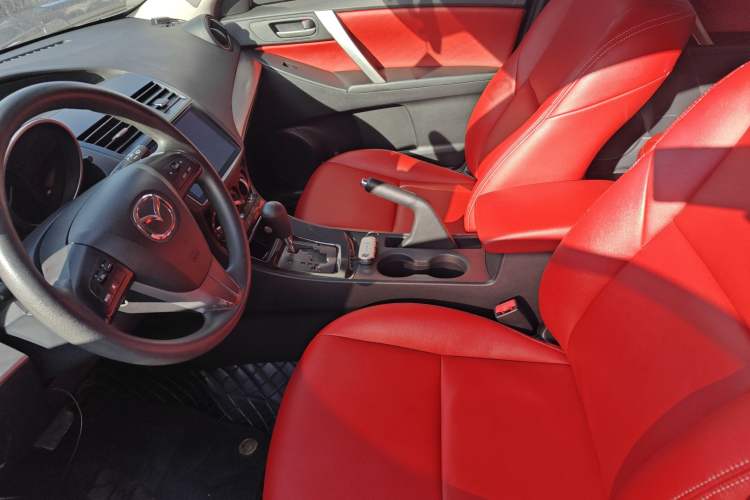 Used Mazda Mazda 3 2015 Hatchback 2.0L Automatic Sport Model