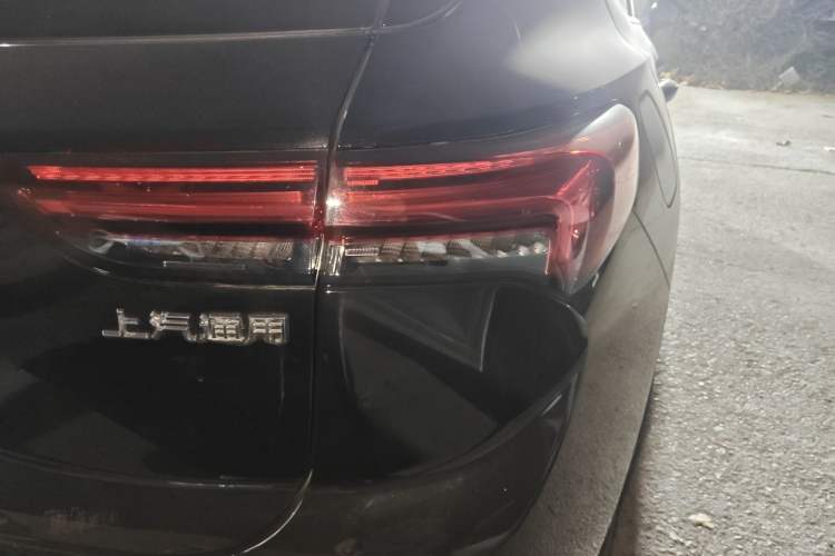 Used Buick Envision 2023 Encore S 652T Two-Wheel-Drive Luxury Model