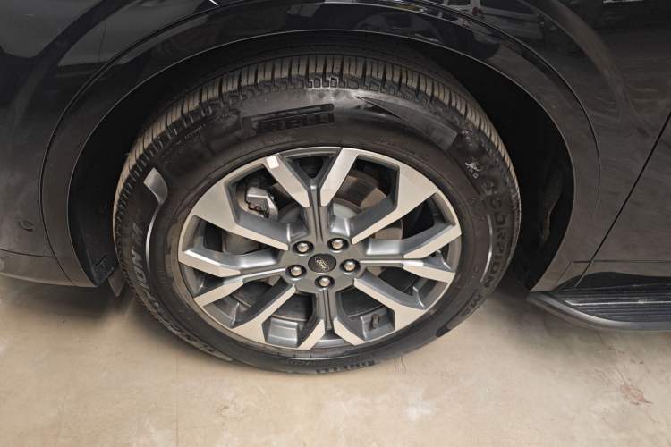 Used Ford Edge 2023 Ford Explorer L 2.0T EcoBoost Four-Wheel Drive 7-Seater Supreme Model Left Front Wheel Hub