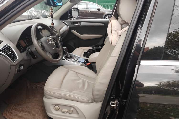 Used Audi Q5 2012 2.0TFSI Technology Model Left Front Seat