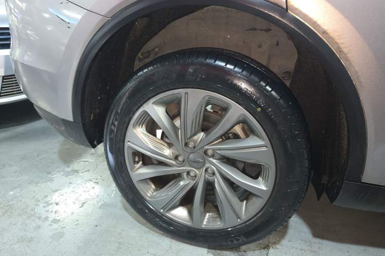 Used Geely Auto Jiajie 2021 1.8TD DCT Luxury Model Right Rear Wheel Hub