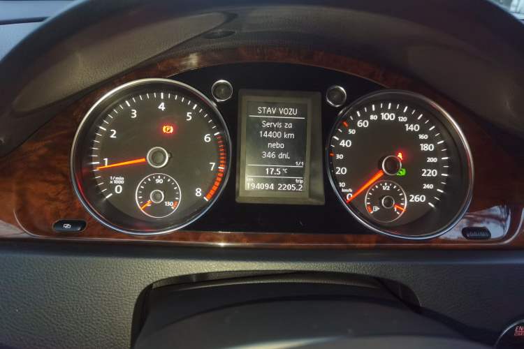 Used Volkswagen Magotan 2012 Travel Edition 2.0 TSI Comfort Version Instrument Cluster