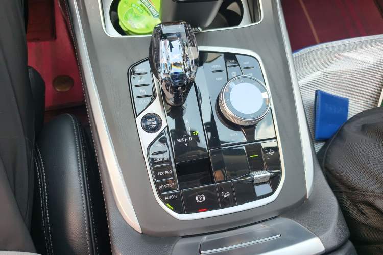 Used BMW X7 2020 xDrive40i Luxury Package with Leading Features
