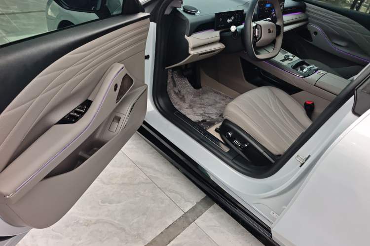 Used Geely Galaxy 8 2025 130km EM-P Exploration Edition Driver Seat