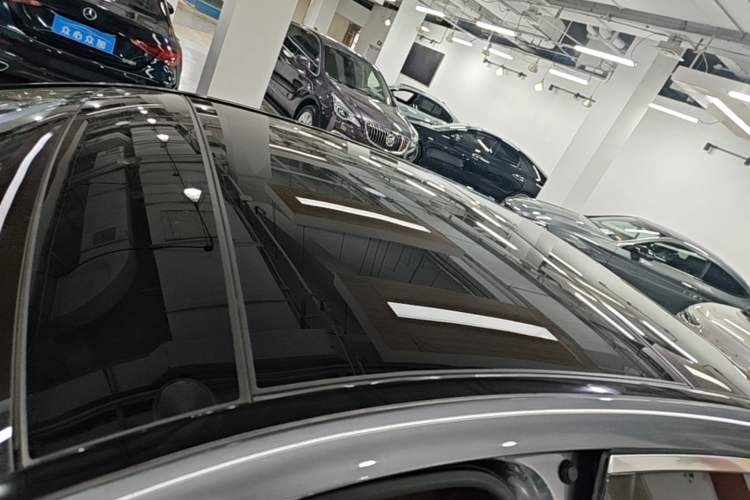 Used Mercedes-Benz E-Class 2019 E 200 L Sport Edition Roof