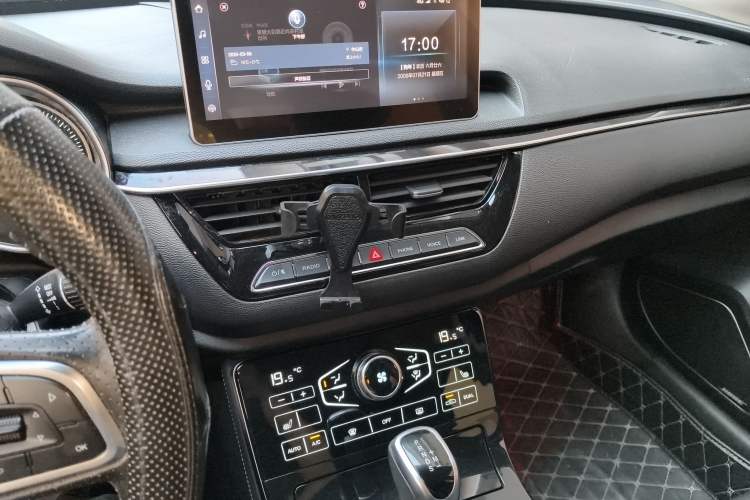 Used Hongqi H5 2019 30TD Smart Connect Dynamic Edition
