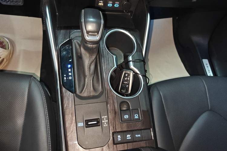 Used Toyota Highlander 2022 Dual-Engine 2.5L Four-Wheel Drive Supreme Edition 7-Seater