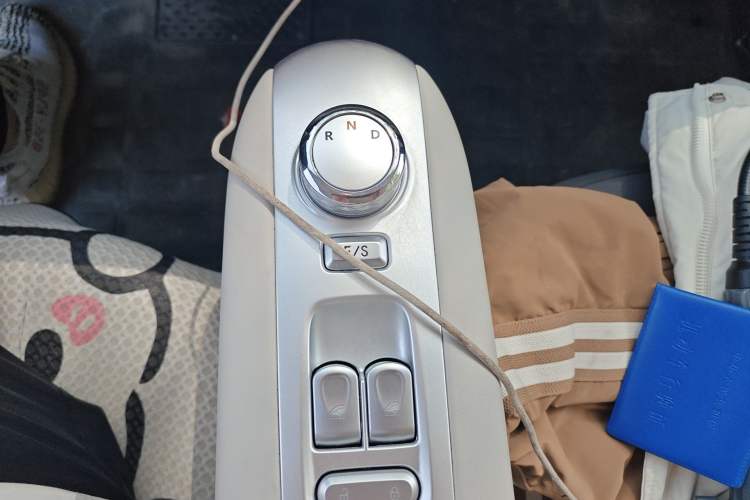 Used CHANGAN NEVO Lumin 2025 205 km Xiangqin Version Gear Lever