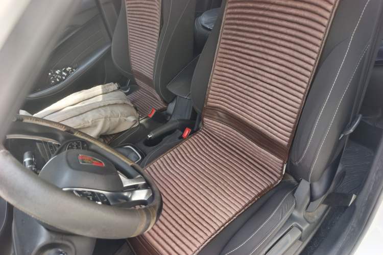 Used Roewe i5 2020 1.5L Manual 4G Connect Luxury Edition