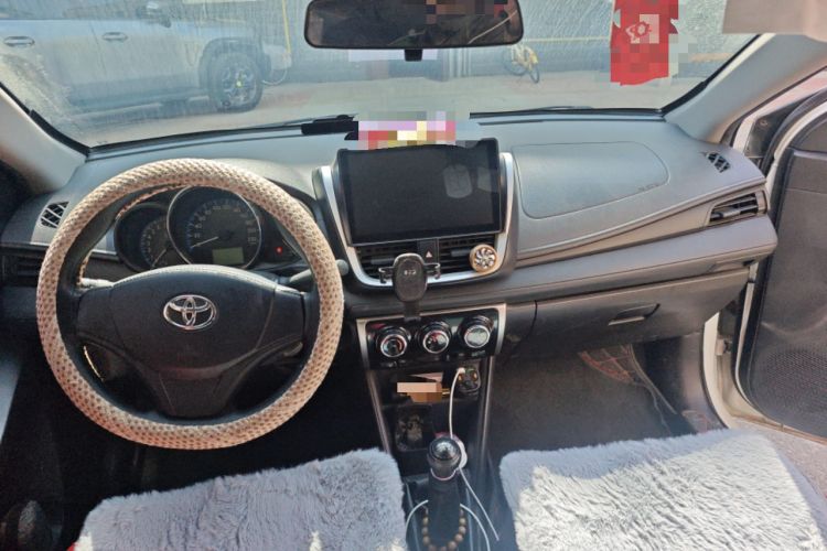 Used Toyota Vios 2017 1.5L Manual Trend Edition Center Console