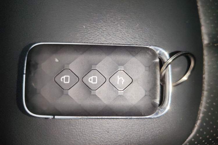 Used Wuling Jiachen 2022 1.5T CVT Smart Luxury Version Vehicle Key